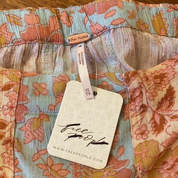 Free People NWT bell bottom palazzo pants 
Size XS - Picture 2 of 6